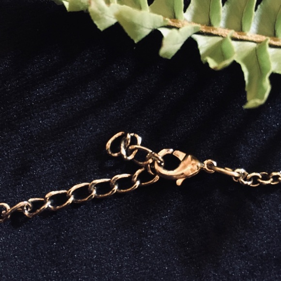 Set of wooden beaded necklace and earrings!🙌🏻 - Picture 5 of 7